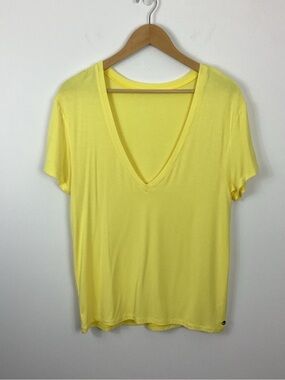 Buffbunny Collection Pump Cover Tee Size XS